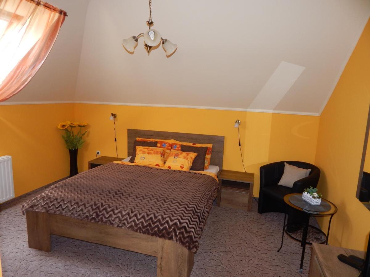 Voelgy Apartman Eger Eksteriør billede